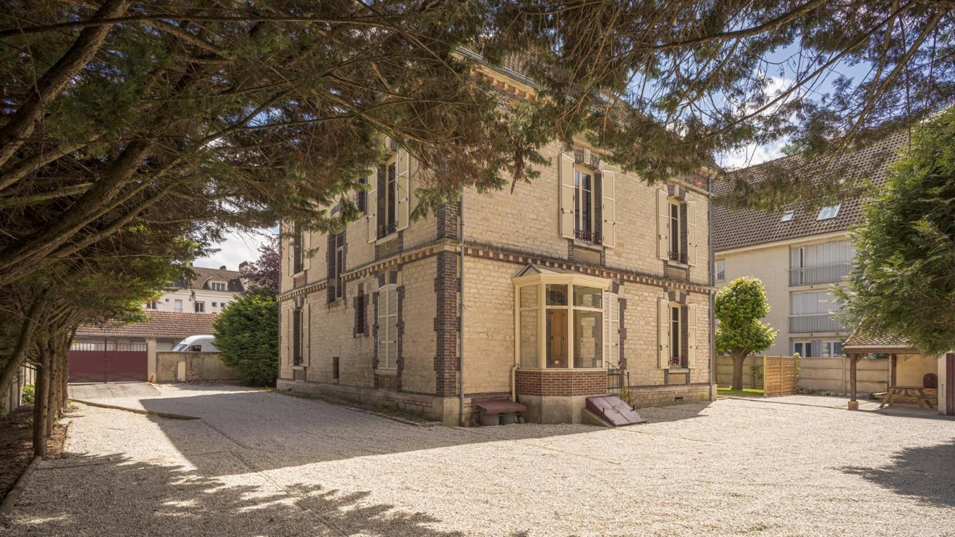 Bonappart 11 - Charme Napoleonien & Confort Troyes Exteriér fotografie