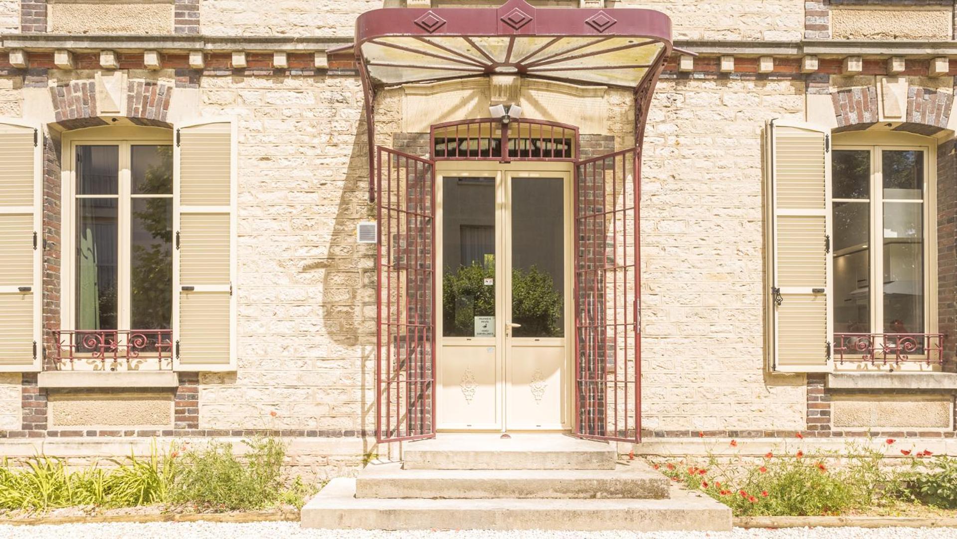 Bonappart 11 - Charme Napoleonien & Confort Troyes Exteriér fotografie